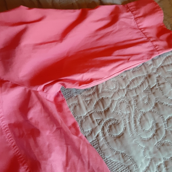 Old navy 1x button up hot pink blouse - Picture 5 of 6